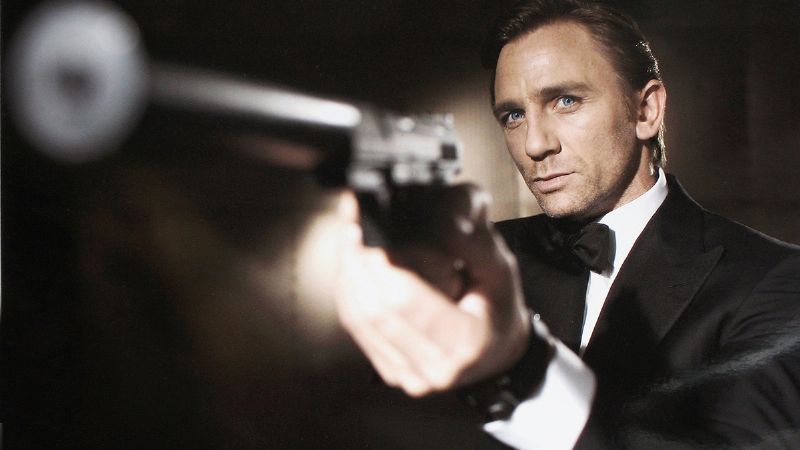 Daniel Craig trong vai James Bond